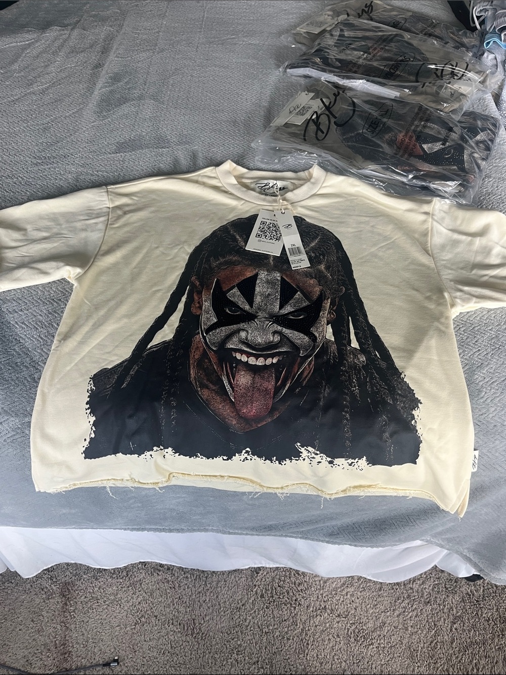 Bkys Streetwear Graphic Tee in Cream